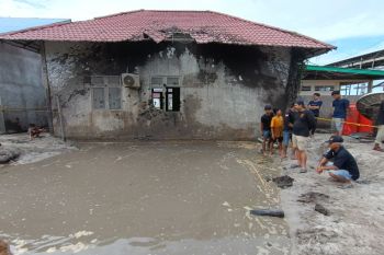 Terjadi semburan lumpur panas di Ponpes Jungkat Kalbar