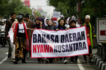 Pelestarian bahasa daerah perkuat akar budaya