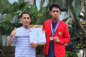 Dua mahasiswa Unhas sabet perak Olimpiade Matematika di Rusia