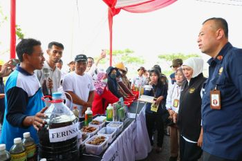 Gubernur Khofifah tinjau implementasi pertanian modern di Ngawi
