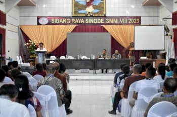 Melkianus Hadjoh  minta gereja bantu pemberdayaan ekonomi umat
