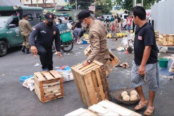 Satpol PP Kota Semarang kembali razia PKL liar di Kanjengan