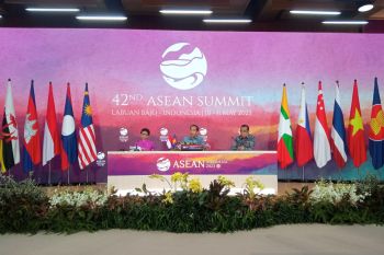 Jokowi: ASEAN sepakat perkuat implementasi transaksi mata uang lokal