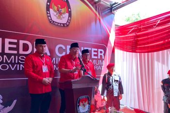 KPU Sumbar terima pendaftaran bakal caleg dari PDIP dan NasDem