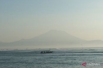BMKG minta nelayan waspadai tinggi gelombang laut hingga enam meter di Bali