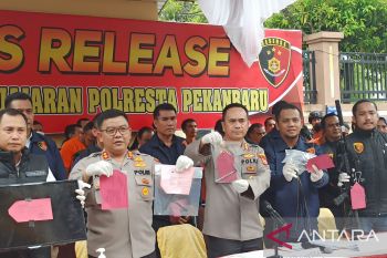 Polresta Pekanbaru pamerkan puluhan tersangka pencurian