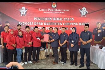 KPU Lampung Barat terima pendaftaran bacaleg PDI Perjuangan