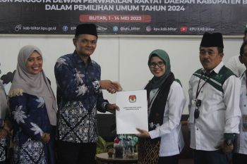 KPU Kabupaten Blitar kembalikan berkas pendaftaran bacaleg PKB