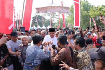 Ganjar mengingatkan kepala desa untuk menjauhi korupsi