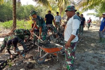 Kegiatan fisik Satgas TMMD ke-116 Kodim 1308 dibagi dua regu