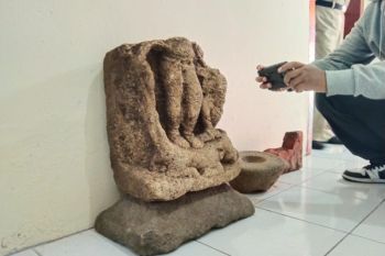 Warga Kamulan Trenggalek temukan benda purbakala berbentuk potongan arca