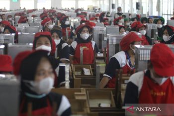 Pembukaan pabrik sigaret kretek tangan di Kediri
