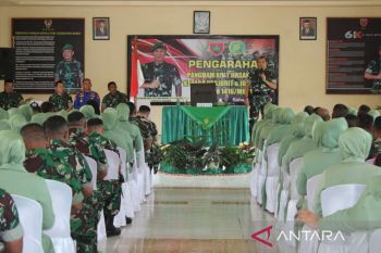 Pangdam XIV/Hasanuddin minta TNI AD di Muna tak berpolitik