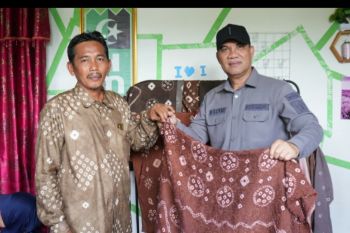 Kemenkumham Sumsel serahkan 13 sertifikat kekayaan intelektual
