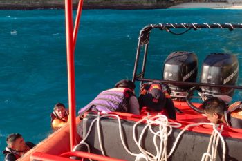 Basarnas evakuasi warga Jerman cedera di Pantai Kelingking