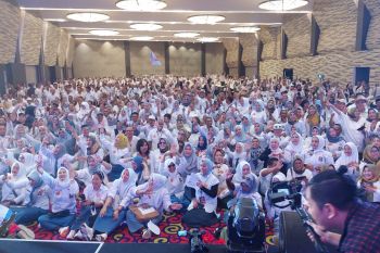 HUT Ke 70 dan Pengukuhan Ikatan Keluarga Alumni SMAN 1 Bandarlampung berlangsung meriah