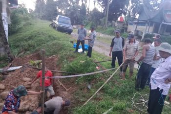 PDAM Tirta Antokan Agam turunkan tiga tim perbaiki gangguan