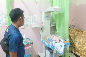 Hendak kencing di bawah jembatan Gegutu Mataram, mahasiswa temukan bayi perempuan