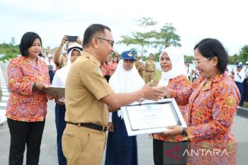 Kemendikbudristek berikan 200 beasiswa ADik untuk lulusan SMA Biak