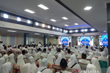 Pemkot Tanjungpinang lepas keberangkatan 214 calon haji