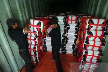 Koper jamaah calon haji kloter pertama Embarkasi Solo tiba di Asrama Donohudan