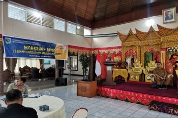 Disperindag Sumbar bekali BPSK untuk selesaikan sengketa produsen-konsumen