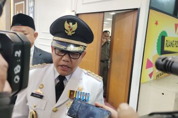 Disdikbud Lampung imbau sekolah tak tahan ijazah siswa