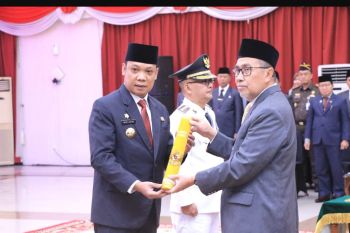 Pj Wali Kota Pekanbaru Muflihun terima surat perpanjangan masa jabatan