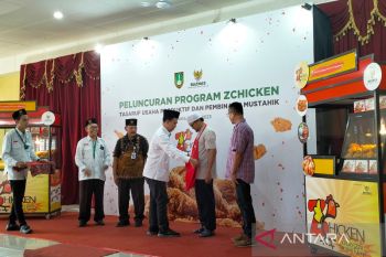 Puluhan fakir miskin di Solo terima bantuan usaha dari Baznas