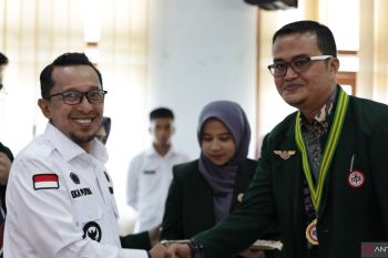 Bupati Tanah Datar minta tenaga kesehatan peka terhadap lingkungan sekitar