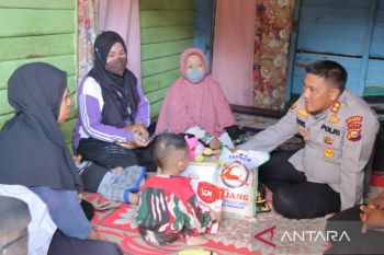 Bantu tekan angka stunting, Polres Meranti aktif salurkan BPNT