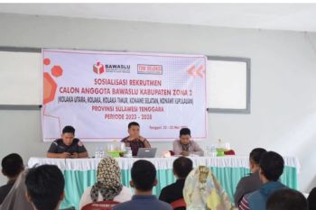 Tim Seleksi Anggota Bawaslu sosialisasi pendaftaran di Kolaka Utara