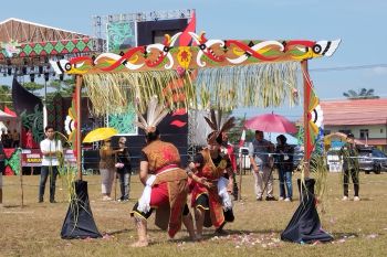 Lomba Lawang Sakepeng diharapkan memotivasi generasi muda untuk menjaga warisan budaya