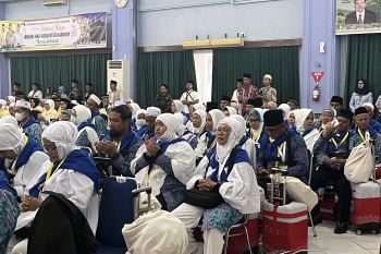 Calon haji Kepri yang sakit akhirnya berangkat bersama kloter 5 Embarkasi Batam