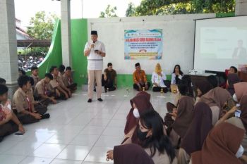 MES Kalteng perkenalkan investasi syariah kepada pelajar SMA