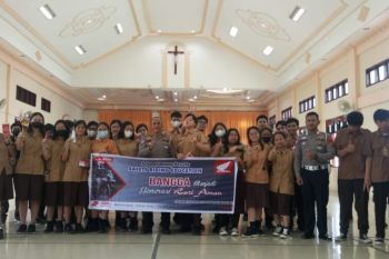 Honda bekali pelajar aman sejak dini Tema  bangga menjadi generasi #Cari_aman