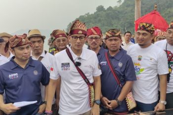 Menparekraf Sandiaga Uno tegaskan oknum pemalsu tiket Coldplay harus ditindak tegas