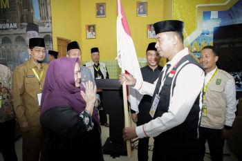 Lepas 369 orang ke Tanah Suci, Bupati Bengkalis minta didoakan