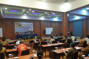 Disnaker Jayapura sosialisasi penyusunan rencana kerja makro