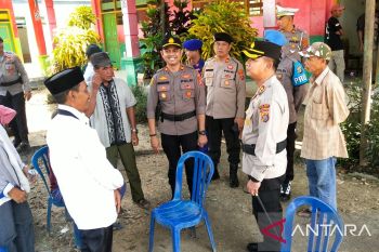 Kapolres memantau pilkades di 24 desa di Kolaka