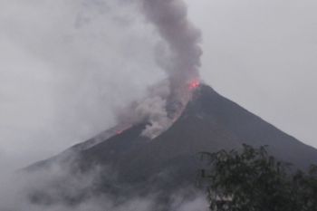 PVMBG minta warga patuhi rekomendasi Gunung Karangetang saat berstatus siaga