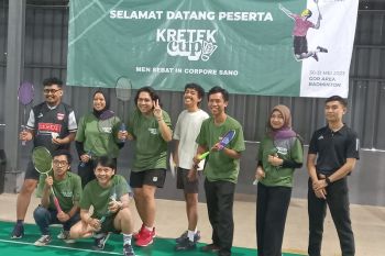 Komunitas Kretek dan KNPK gelar turnamen bulutangkis Kretek Cup
