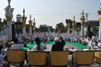 Gema sholawat HUT IGTI-PGRI di Madiun