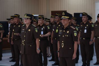Kajati Sulut lantik Wagiyo sebagai Kajari Manado