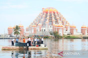 Pemkot Makassar dan Lantamal VI bersih pantai jelang pelaksanaan MNEK 2023