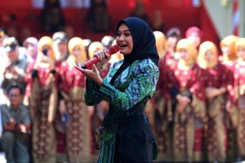 Salma "Idol" meriahkan upacara Hari Lahir Pancasila di Jatim