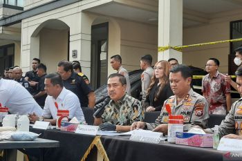 Bareskrim Polri telusuri asal bahan baku pabrik ekstasi di Tangerang