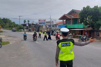 Pengaturan lalu lintas di jalan rawan kecelakaan, Ditlantas Polda Kaltara beri layanan prima bagi masyarakat