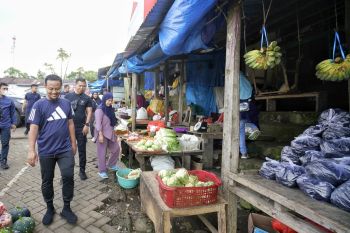 Gubernur Sulsel mengajak masyarakat dukung produk dan wisata daerah