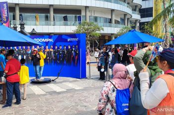 Penonton Formula E serbu "Photo Booth" 360 derajat di Ancol